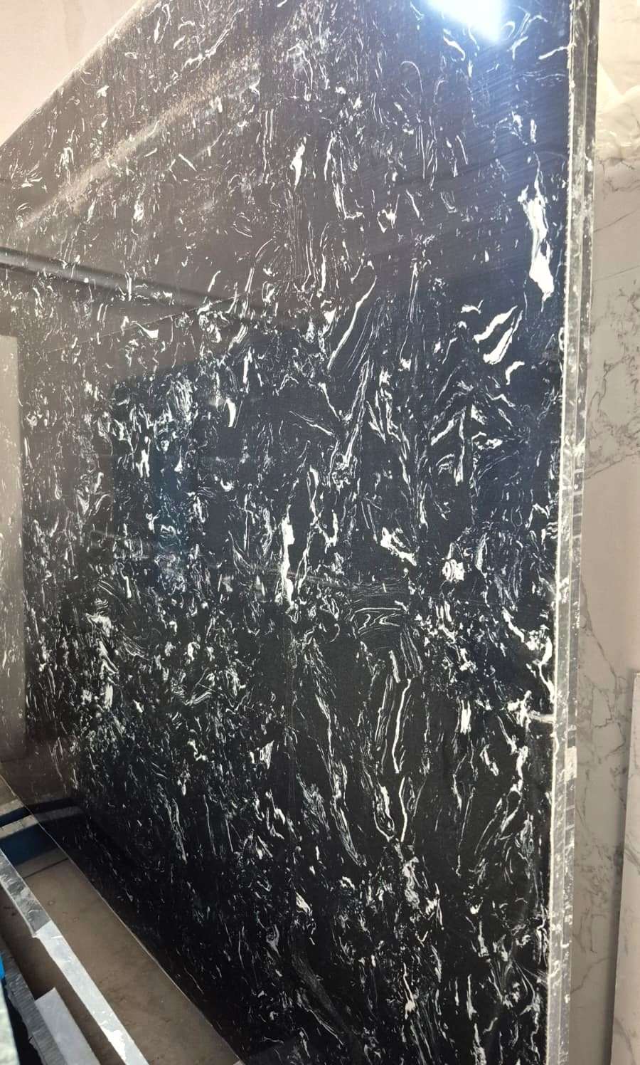 Artificial Black Carara