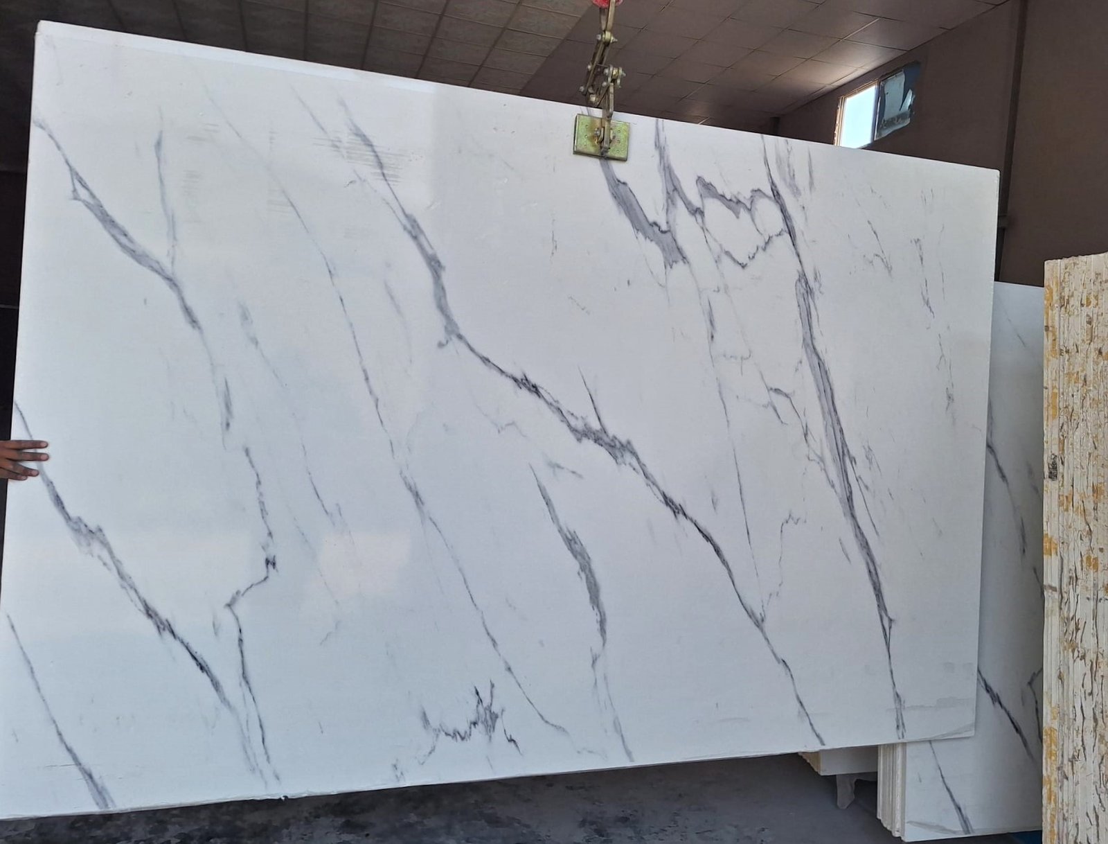 Artificial Calacatta line